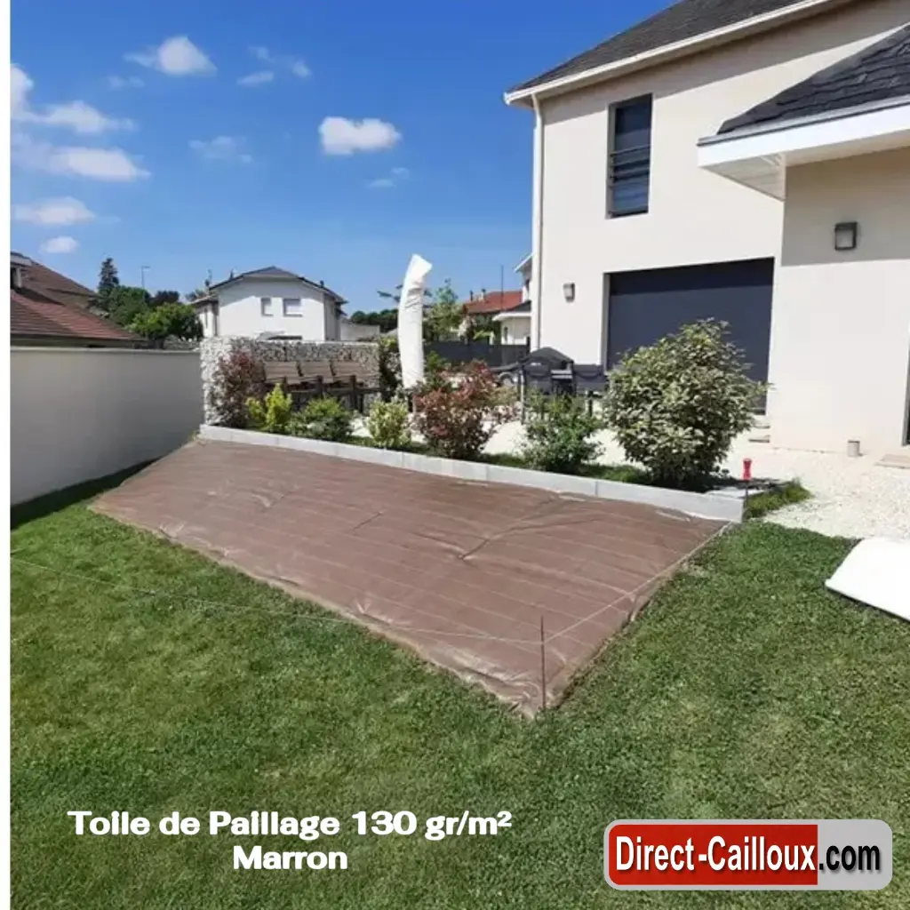 Toile de Paillage Marron 130 gr_m² Direct-Cailloux.com (1).webp